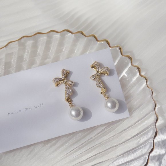 NEW 14K Gold Plated Diamond Bow Pearl Earrings - Picture 6 of 7